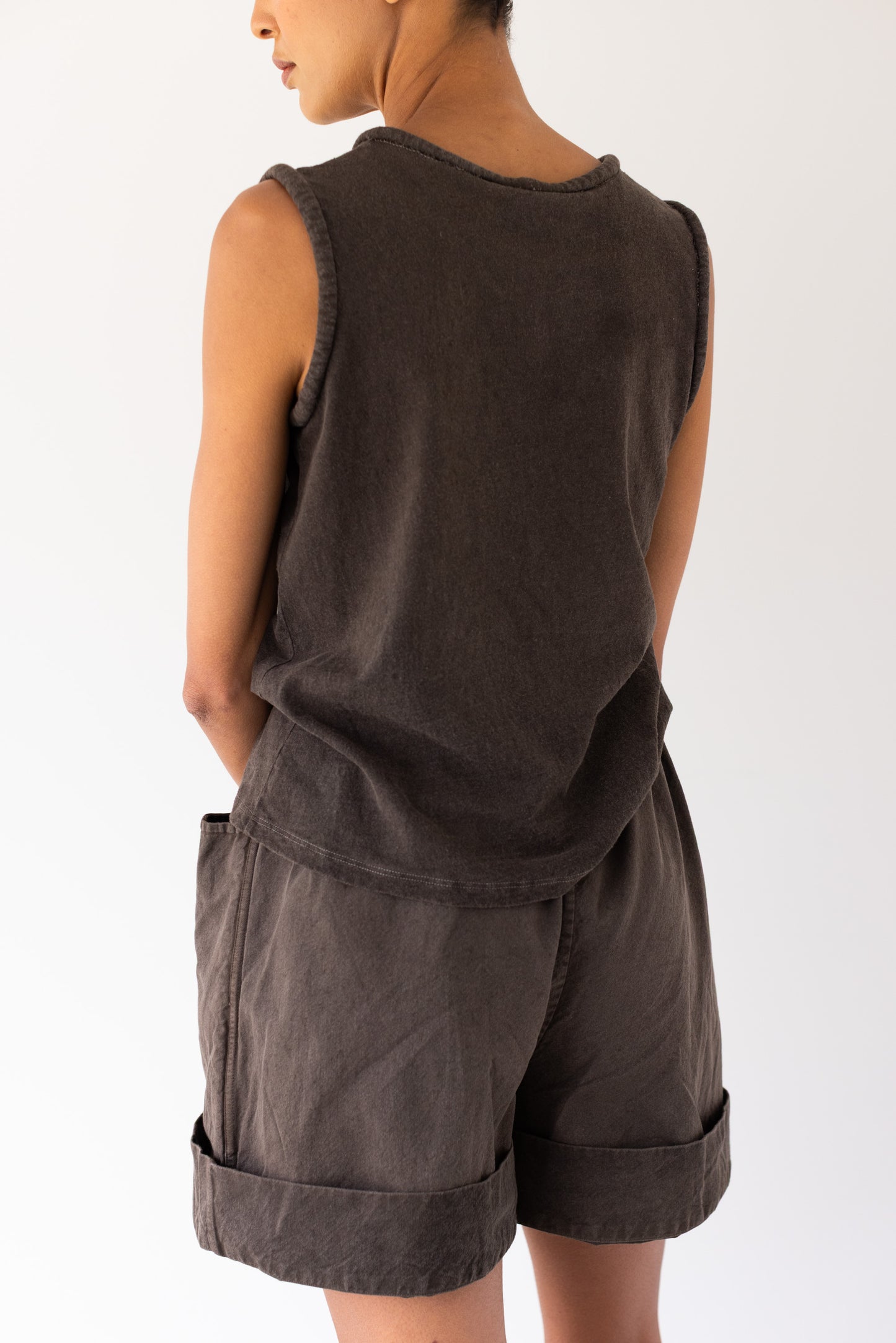 Perennial Short. Sepia.